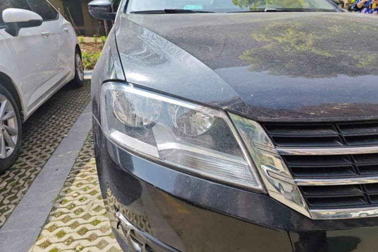 Used Volkswagen Lavida 2013 1.6L Manual Fashion Edition Right Front Headlight
