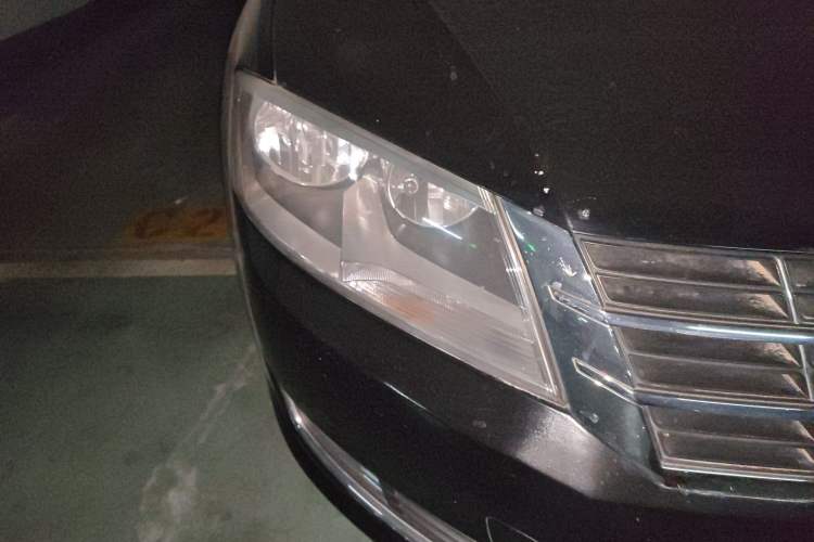Used Volkswagen Lavida 2013 1.4TSI DSG Comfort Edition Right Front Headlight