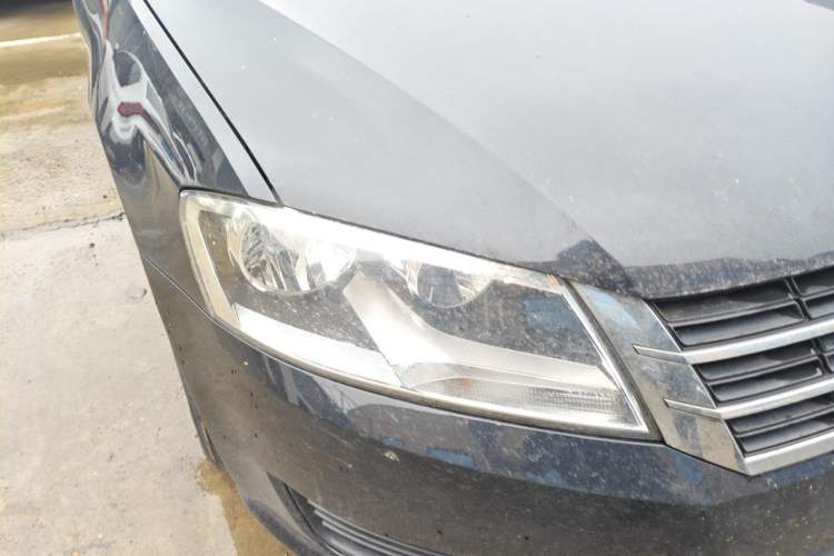 Used Volkswagen Lavida 2013 Revised Classic 1.6L Automatic Fashion Edition Right Front Headlight