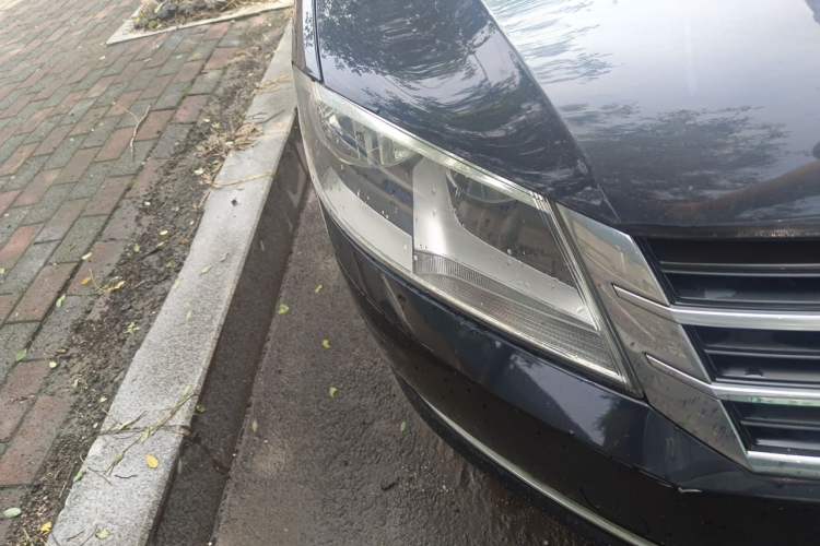 Used Volkswagen Lavida 2013 Restyled Classic 1.6L Automatic Comfort Edition Right Front Headlight