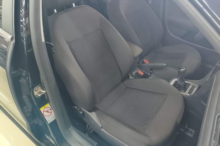 Used Volkswagen Lavida 2013 Revised Classic 1.6L Manual Fashion Edition Right Front Seat