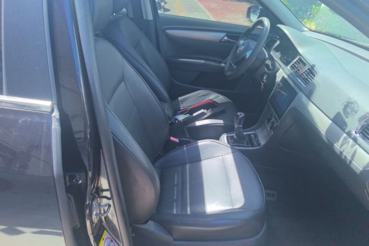 Used Volkswagen Lavida 2013 Restyled Classic 1.6L Manual Comfort Edition Right Front Seat