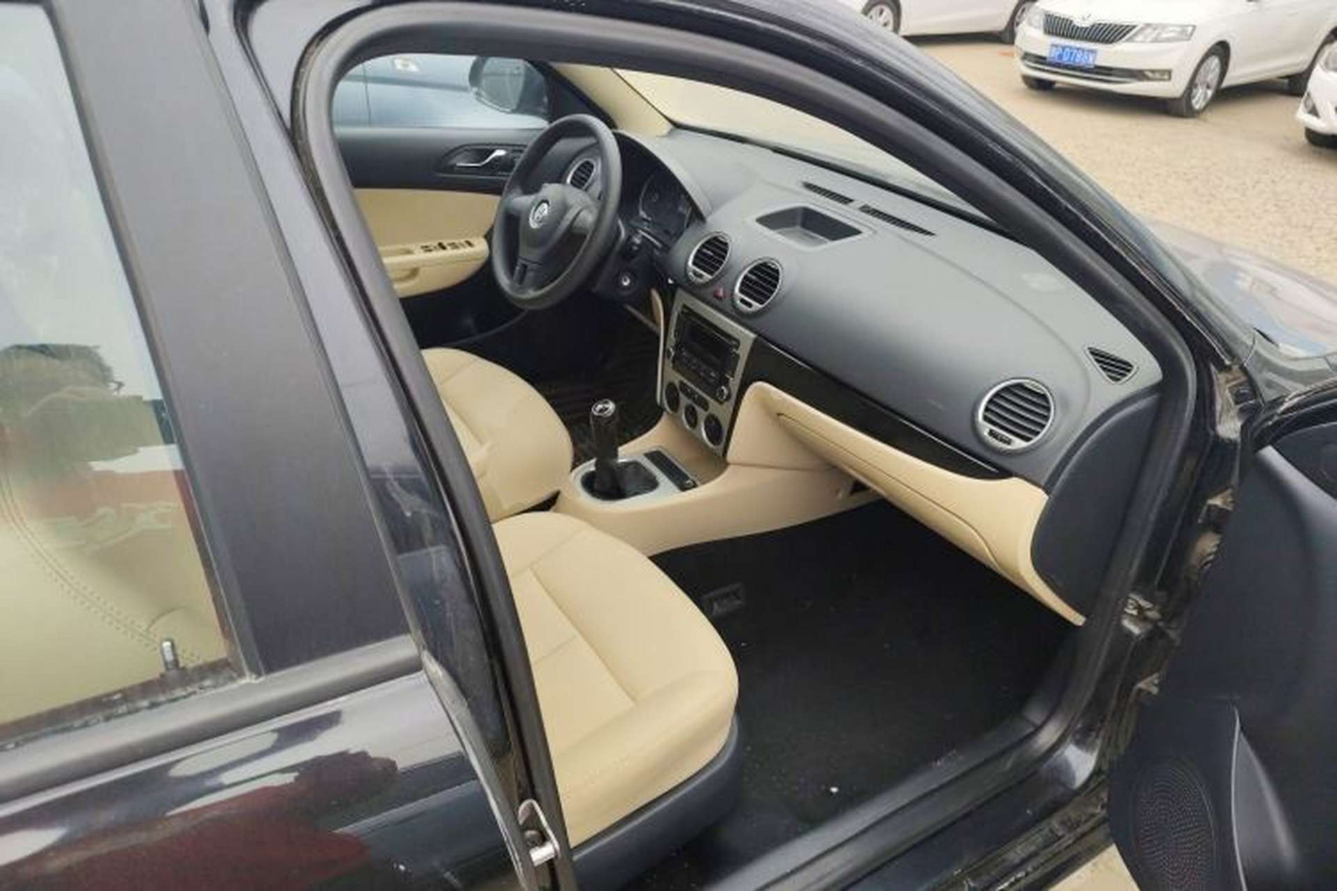 Used Volkswagen Lavida 2013 Classic 1.6L Manual Fashion Edition Right Front Seat
