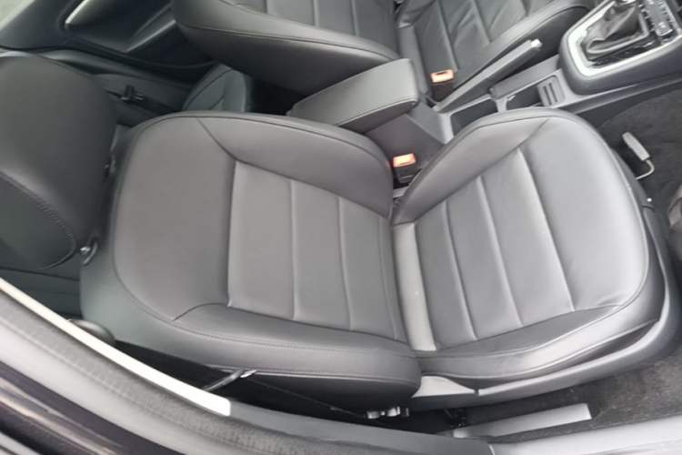 Used Volkswagen Lavida 2013 Restyled Classic 1.6L Automatic Comfort Edition Right Front Seat