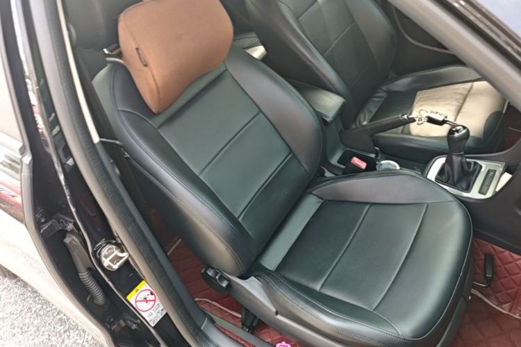 Used Volkswagen Lavida 2013 Revised Classic 1.6L Manual Fashion Edition Right Front Seat