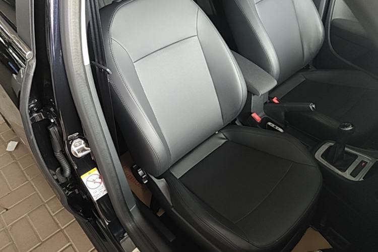 Used Volkswagen Lavida 2013 Revised Classic 1.6L Manual Fashion Edition Right Front Seat