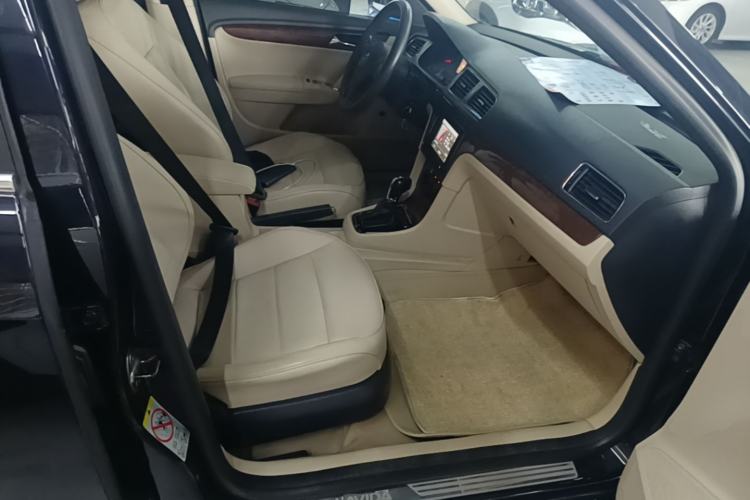 Used Volkswagen Lavida 2013 Restyled Classic 1.6L Automatic Comfort Edition Right Front Seat