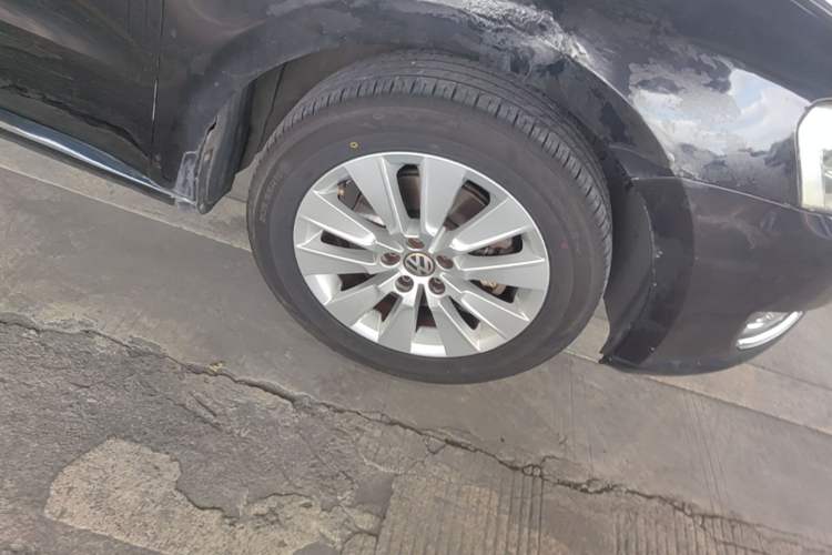 Used Volkswagen Lavida 2013 Revised Version 1.4 TSI DSG Comfort Edition Right Front Wheel Hub