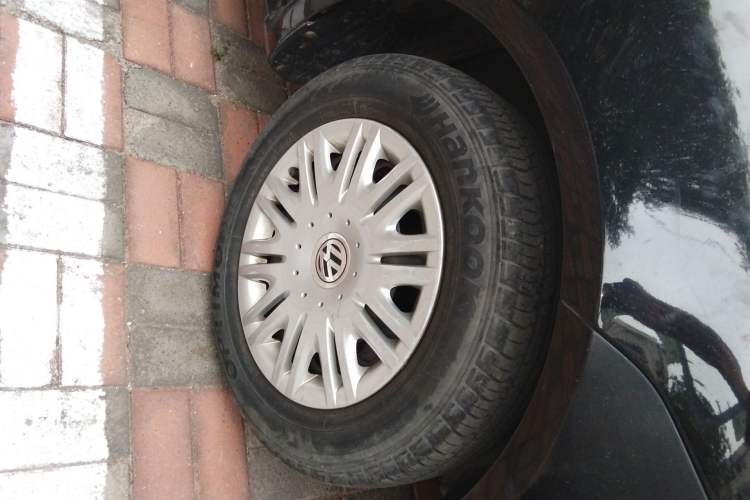 Used Volkswagen Lavida 2013 Classic 1.6L Manual Fashion Edition Right Front Wheel Hub