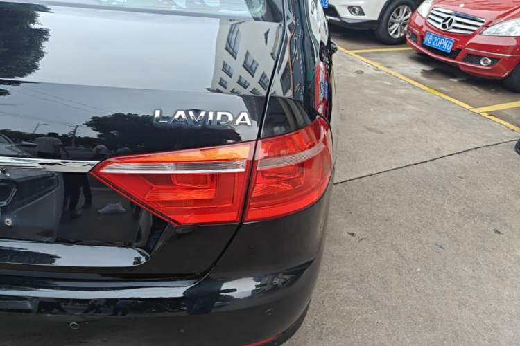 Used Volkswagen Lavida 2013 Restyled Classic 1.6L Automatic Comfort Edition Right Rear Taillight