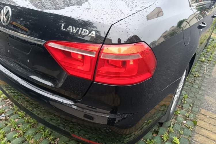 Used Volkswagen Lavida 2013 Restyled Classic 1.6L Automatic Comfort Edition Right Rear Taillight