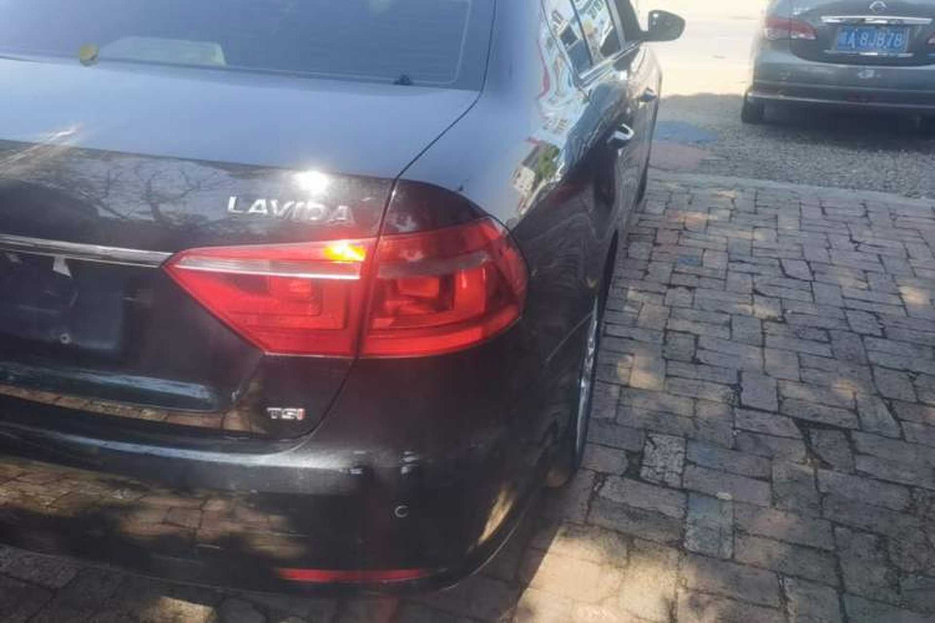 Used Volkswagen Lavida 2013 Revised Version 1.4 TSI Manual Comfort Edition Right Rear Taillight
