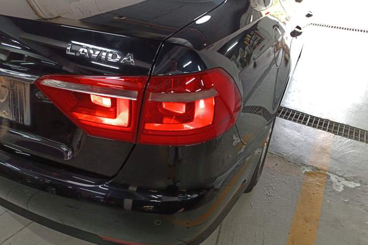 Used Volkswagen Lavida 2013 Restyled Classic 1.6L Automatic Comfort Edition Right Rear Taillight