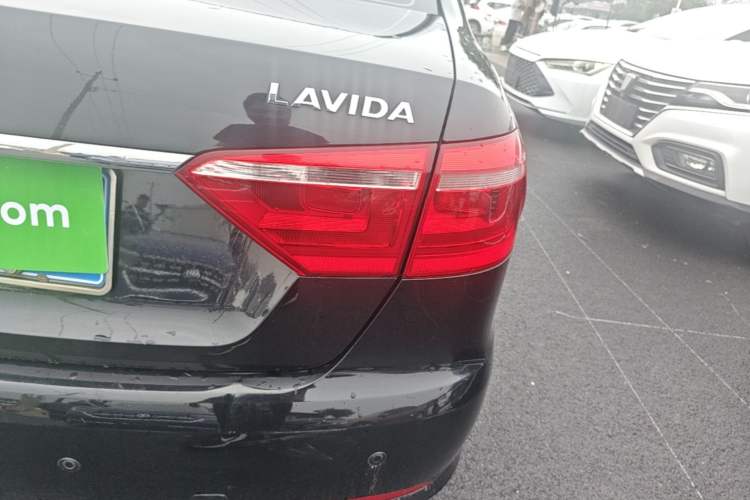 Used Volkswagen Lavida 2013 Revised Classic 1.6L Manual Fashion Edition Right Rear Taillight