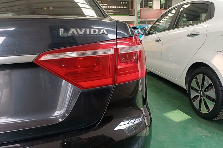 Used Volkswagen Lavida 2013 Revised Classic 1.6L Automatic Fashion Edition Right Rear Taillight