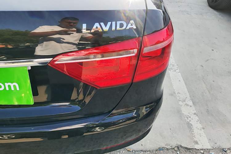 Used Volkswagen Lavida 2013 Revised Classic 1.6L Automatic Fashion Edition Right Rear Taillight