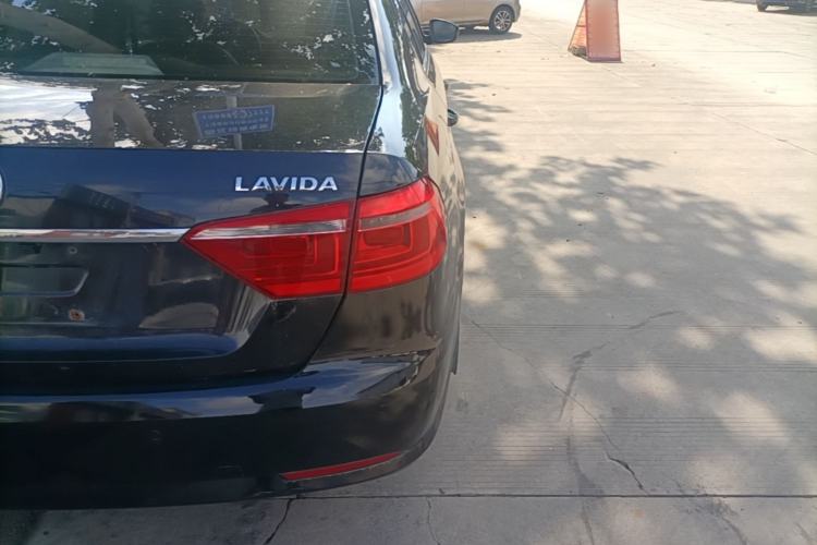 Used Volkswagen Lavida 2013 Restyled Classic 1.6L Manual Comfort Edition Right Rear Taillight