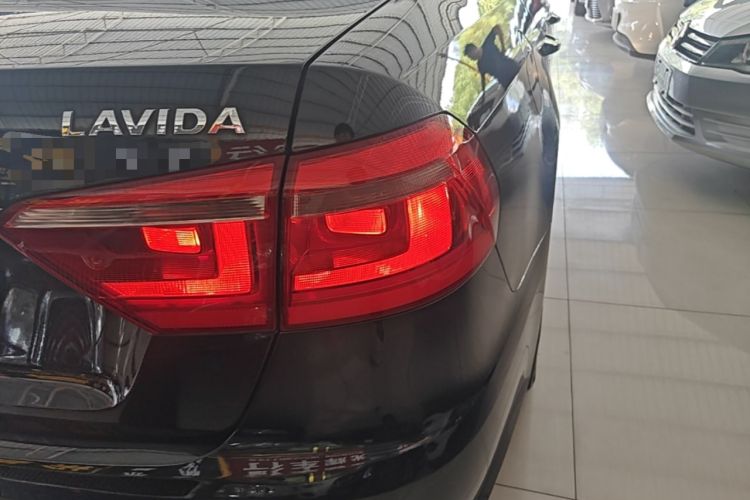 Used Volkswagen Lavida 2013 Restyled Classic 1.6L Automatic Comfort Edition Right Rear Taillight