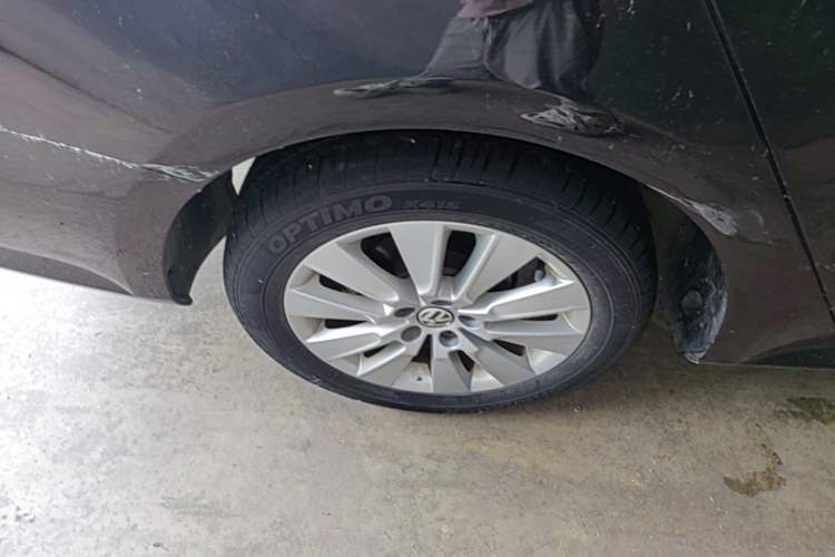Used Volkswagen Lavida 2013 Restyled Classic 1.6L Automatic Comfort Edition Right Rear Wheel Hub
