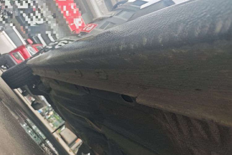 Used Volkswagen Lavida 2013 Restyled Classic 1.6L Automatic Comfort Edition Right Side Sill