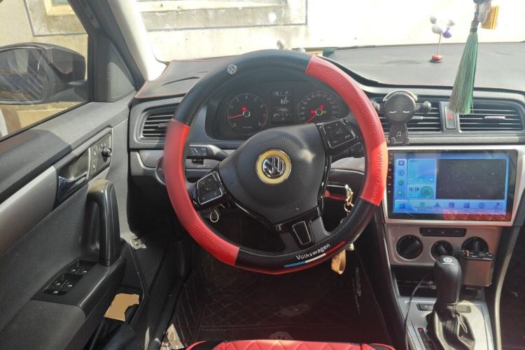 Used Volkswagen Lavida 2013 Revised Classic 1.6L Automatic Fashion Edition Steering Wheel