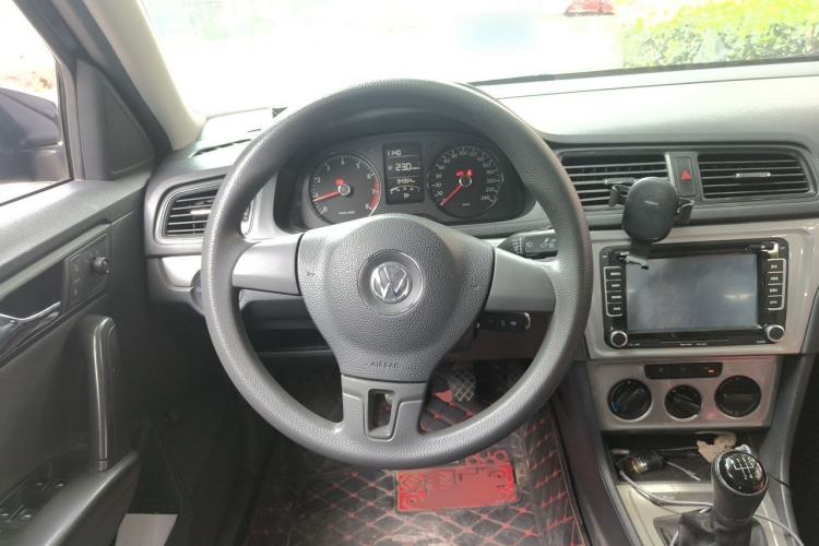 Used Volkswagen Lavida 2013 Revised Classic 1.6L Manual Fashion Edition Steering Wheel