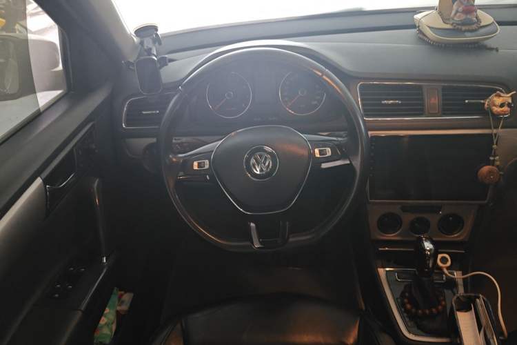 Used Volkswagen Lavida 2013 Revised Version 1.4 TSI DSG Comfort Edition Steering Wheel