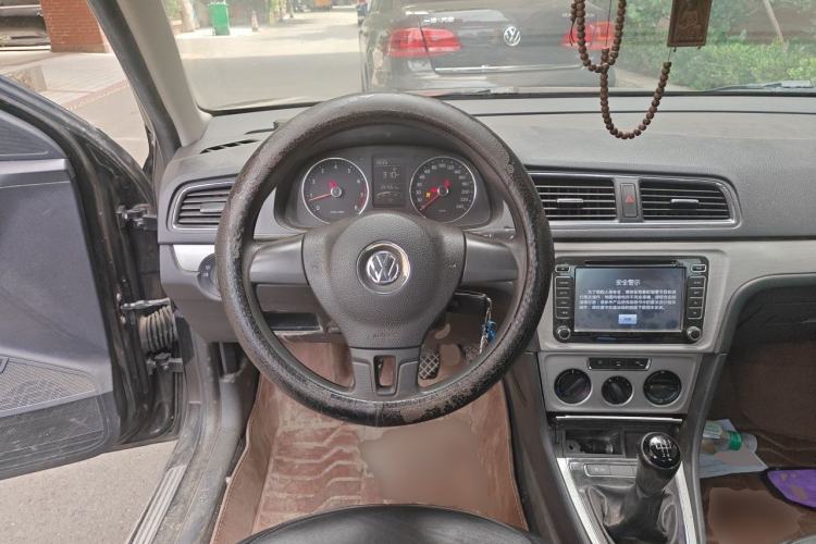 Used Volkswagen Lavida 2013 Restyled Classic 1.6L Manual Comfort Edition Steering Wheel