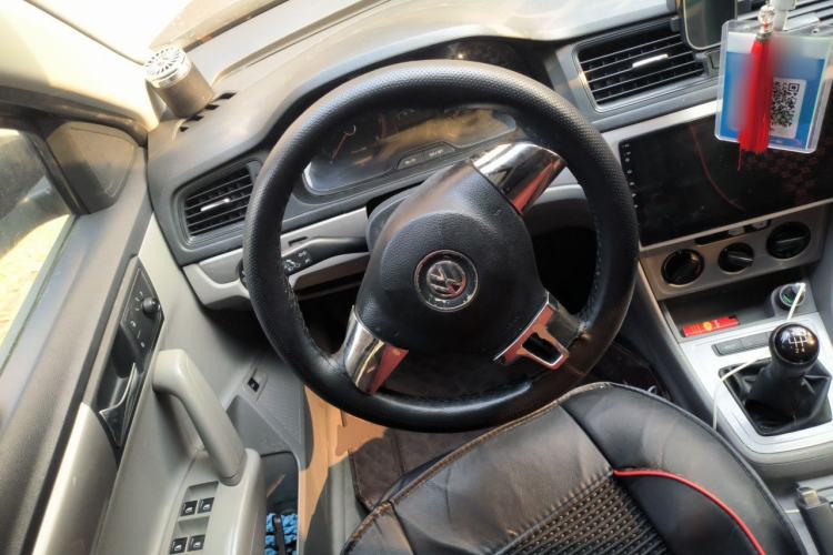 Used Volkswagen Lavida 2013 1.6L Manual Fashion Edition Steering Wheel