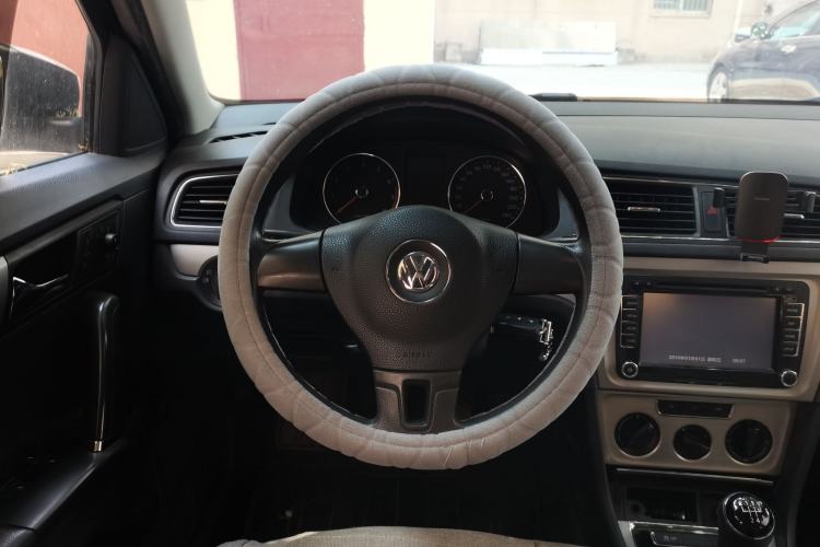 Used Volkswagen Lavida 2013 Revised Version 1.4 TSI Manual Comfort Edition Steering Wheel