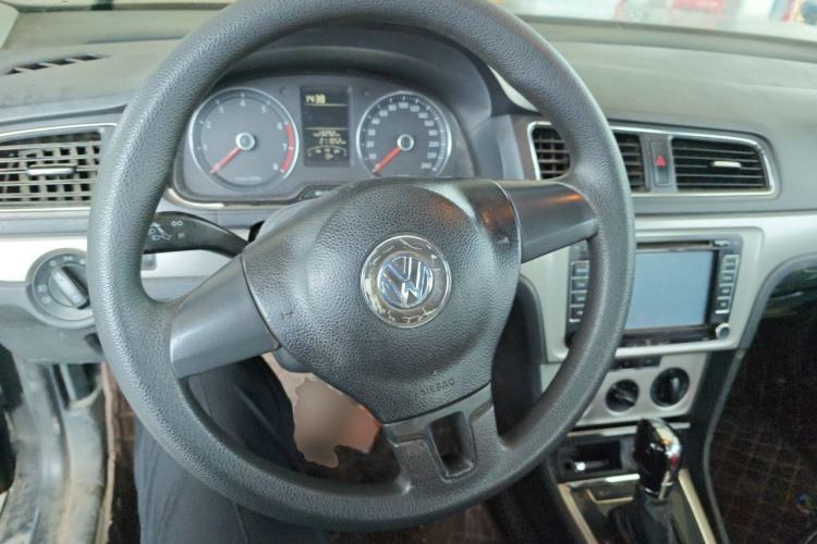 Used Volkswagen Lavida 2013 1.4TSI DSG Comfort Edition Steering Wheel