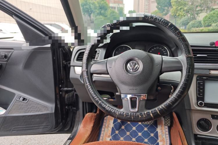 Used Volkswagen Lavida 2013 Restyled Classic 1.6L Automatic Comfort Edition Steering Wheel