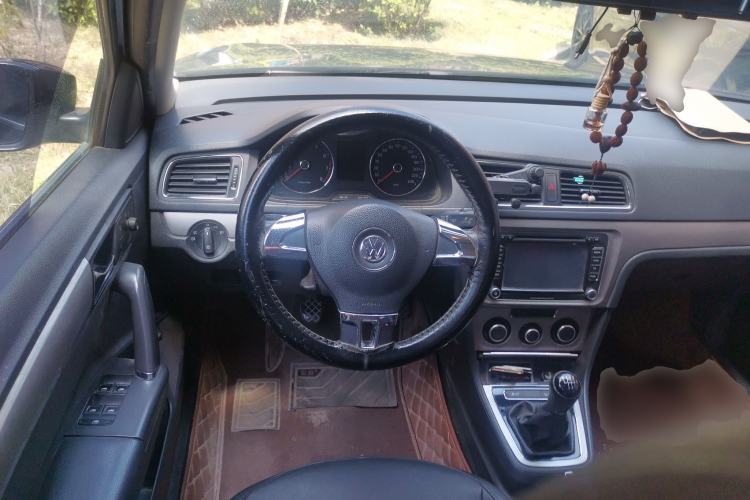 Used Volkswagen Lavida 2013 Restyled Classic 1.6L Manual Comfort Edition Steering Wheel