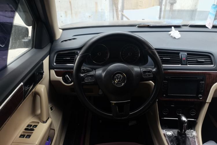 Used Volkswagen Lavida 2013 1.4 TSI DSG Luxury Navigation Edition Steering Wheel