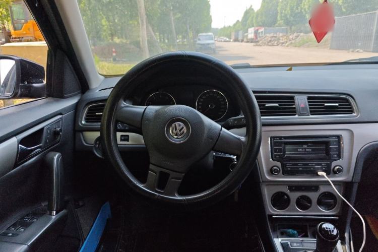 Used Volkswagen Lavida 2013 Restyled Classic 1.6L Manual Comfort Edition Steering Wheel