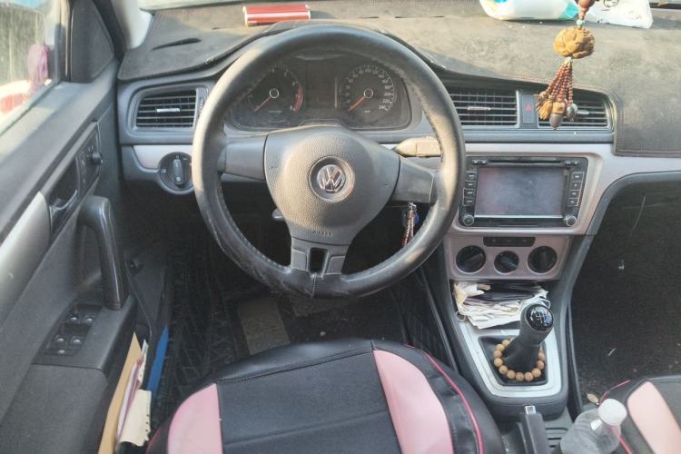 Used Volkswagen Lavida 2013 Revised Classic 1.6L Manual Fashion Edition Steering Wheel