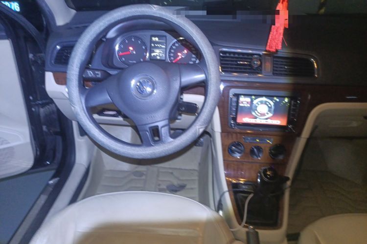 Used Volkswagen Lavida 2013 Restyled Classic 1.6L Manual Comfort Edition Steering Wheel