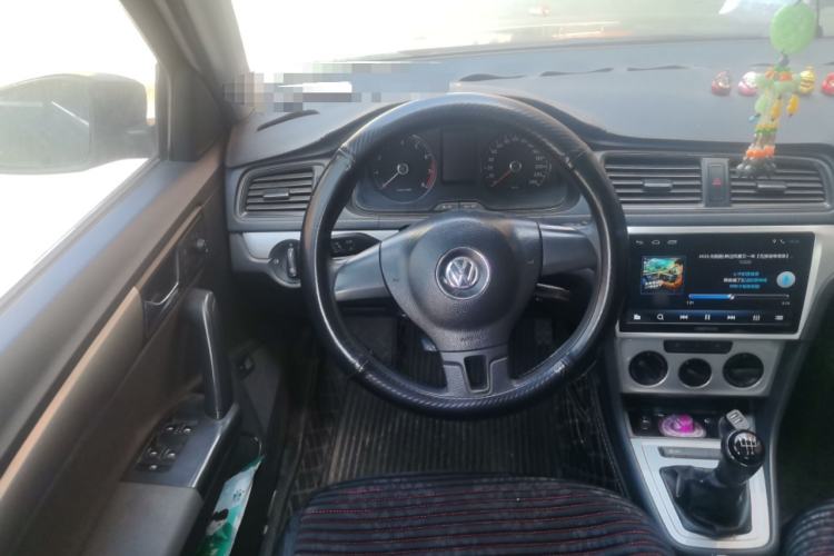 Used Volkswagen Lavida 2013 Revised Classic 1.6L Manual Fashion Edition Steering Wheel