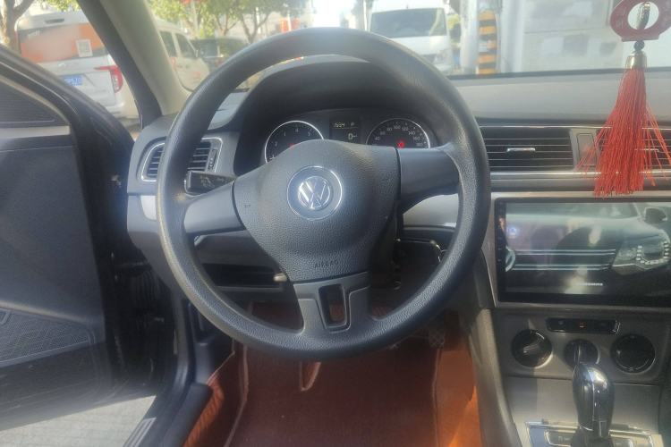 Used Volkswagen Lavida 2013 Restyled Classic 1.6L Automatic Comfort Edition Steering Wheel