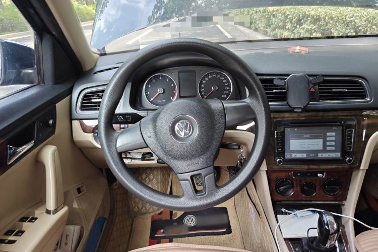 Used Volkswagen Lavida 2013 Revised Version 1.4 TSI DSG Comfort Edition Steering Wheel