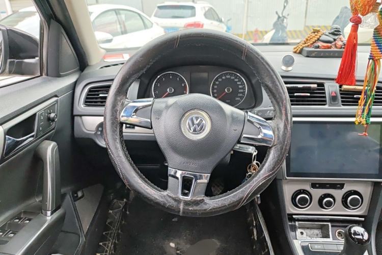 Used Volkswagen Lavida 2013 1.4TSI Manual Comfort Edition Steering Wheel
