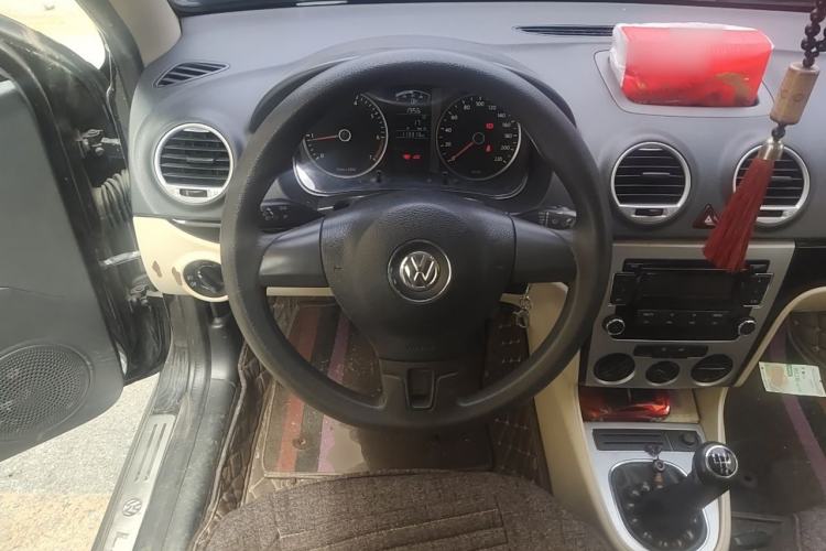 Used Volkswagen Lavida 2013 Classic 1.6L Manual Fashion Edition Steering Wheel