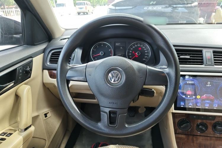 Used Volkswagen Lavida 2013 1.4TSI Manual Comfort Edition Steering Wheel