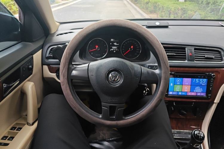 Used Volkswagen Lavida 2013 Restyled Classic 1.6L Manual Comfort Edition Steering Wheel