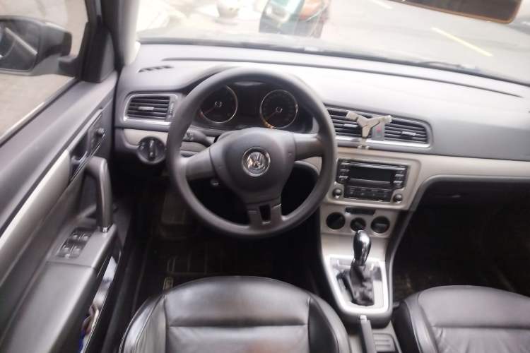Used Volkswagen Lavida 2013 Restyled Classic 1.6L Automatic Comfort Edition Steering Wheel