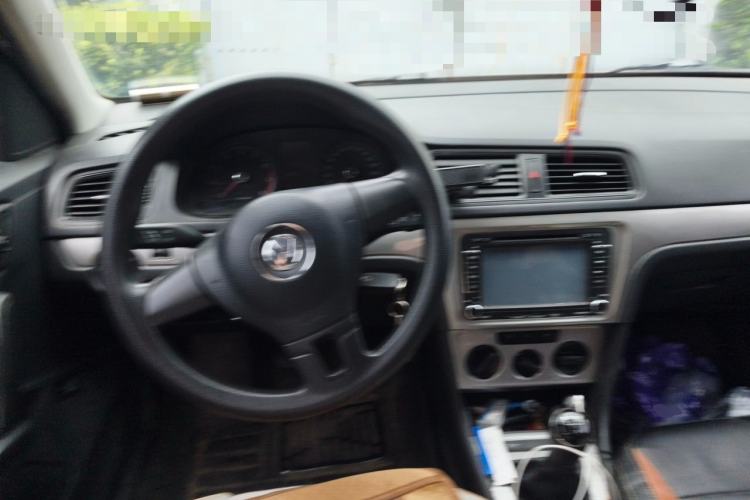 Used Volkswagen Lavida 2013 Revised Classic 1.6L Manual Fashion Edition Steering Wheel