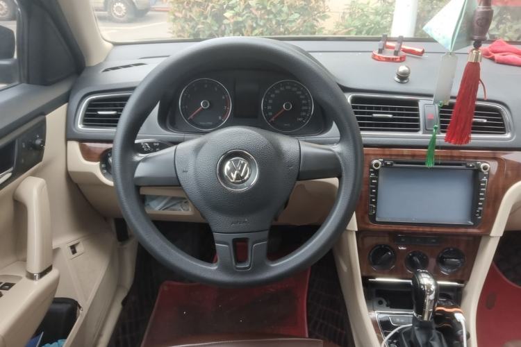 Used Volkswagen Lavida 2013 1.4TSI DSG Comfort Edition Steering Wheel