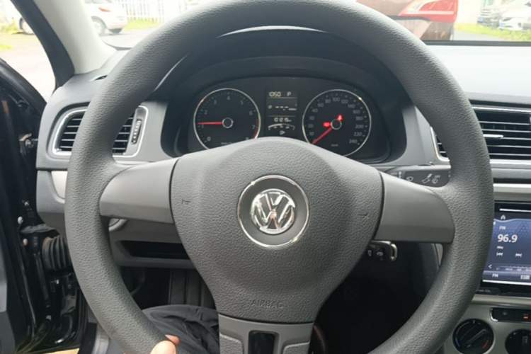 Used Volkswagen Lavida 2013 Restyled Classic 1.6L Automatic Comfort Edition Steering Wheel