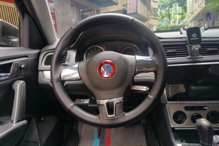 Used Volkswagen Lavida 2013 Restyled Classic 1.6L Automatic Comfort Edition Steering Wheel