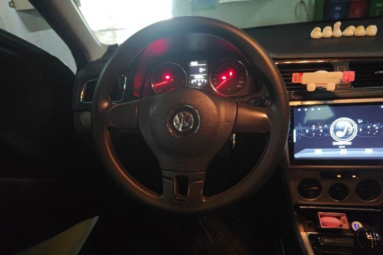 Used Volkswagen Lavida 2013 1.6L Manual Comfort Edition Steering Wheel